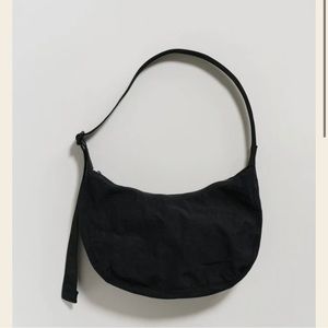 BAGGU - Medium Nylon Crescent - Black